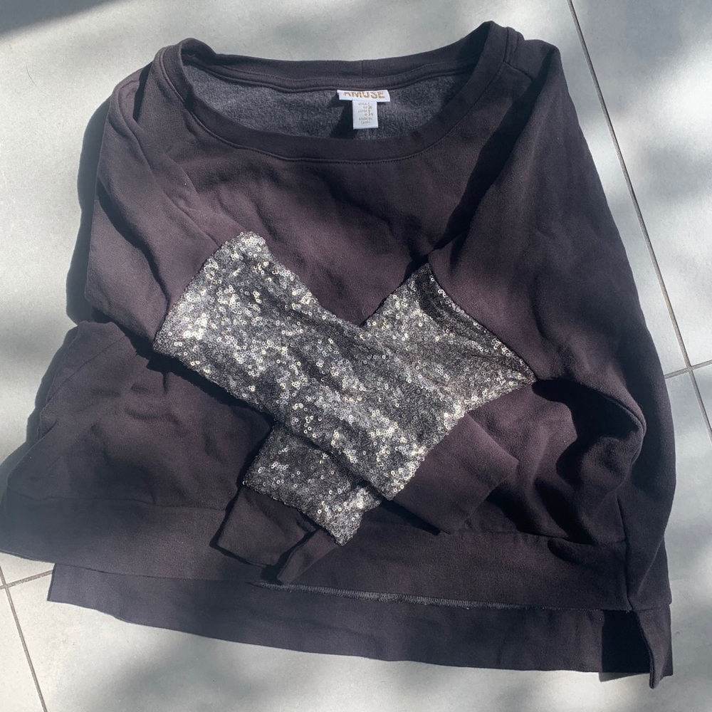 sweatshirt